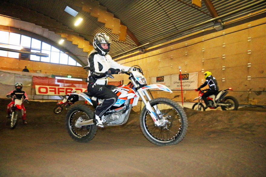 NaisDays, tyttö, nainen, tytöt, naiset, motocross