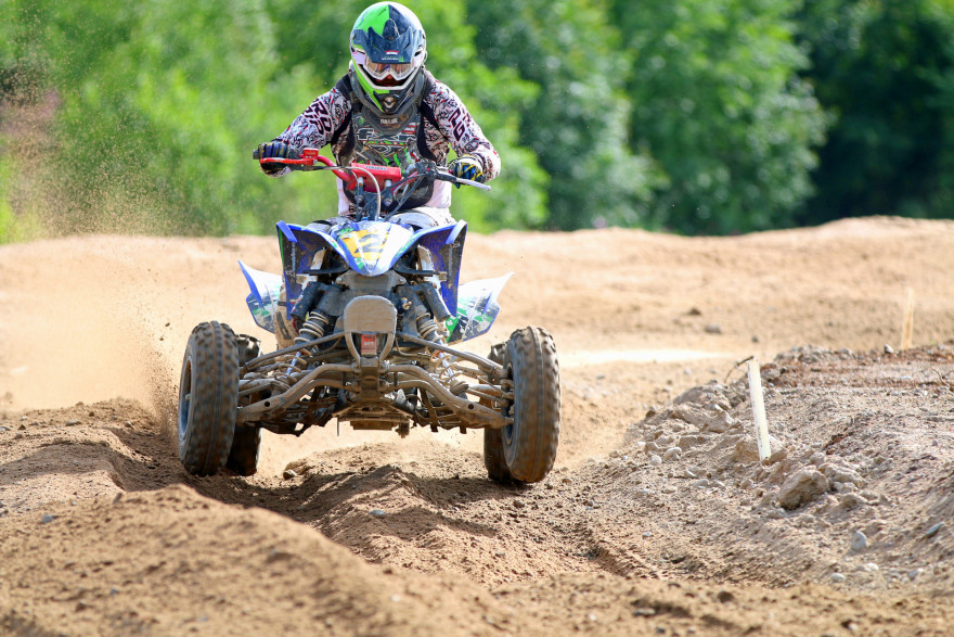 Jani Saarinen tyrkkäsi ATV-veteraanien Suomen Cup -mestariksi.