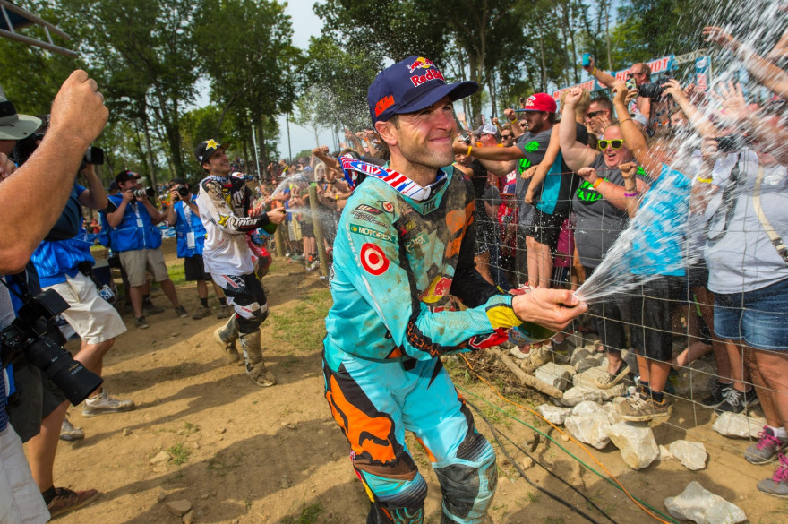 Ryan Dungey juhli 450-luokan osakisavoittoa ja mestaruutta.