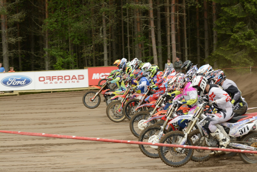 MX1-luokan toinen erä säntää matkaan.
