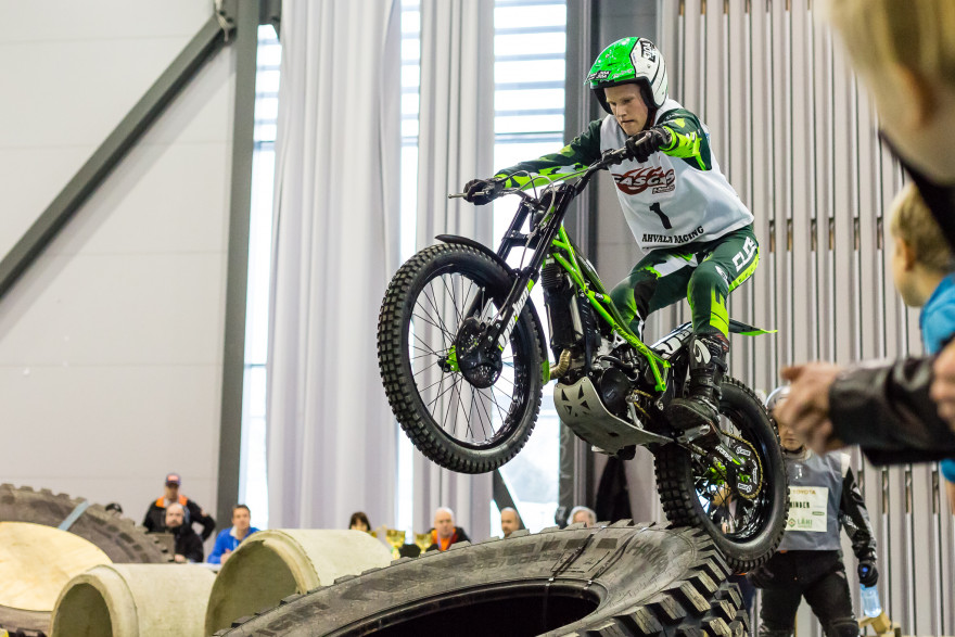 Timo Myöhänen tähdittää Kauppakeskus Mylly Trialia.