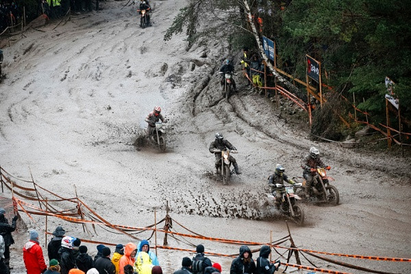 Sateet tekivät kisan reitistä todella haastavan. Kuva: Future7media