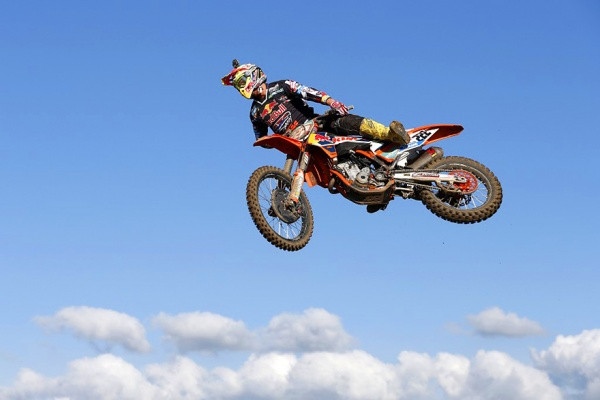 Tony Cairolin lentoa. Kuva: Ray Archer