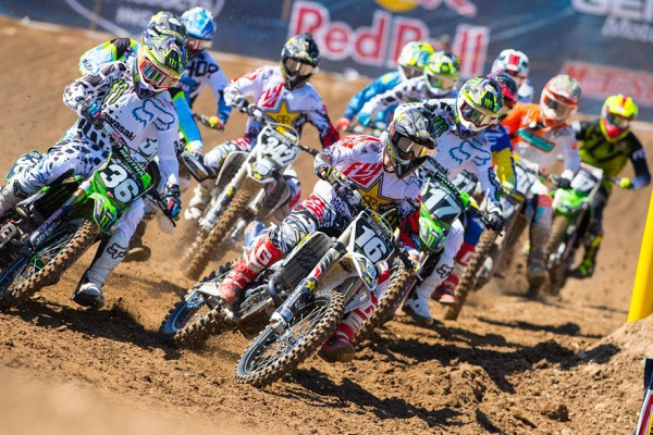 250-kuutioisten startti Hangtownissa. Kuva: Simon Cudby