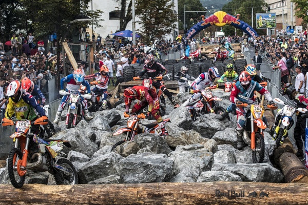 Sibiun kadulla on luvassa huimaa menoa. Kuva: Red Bull