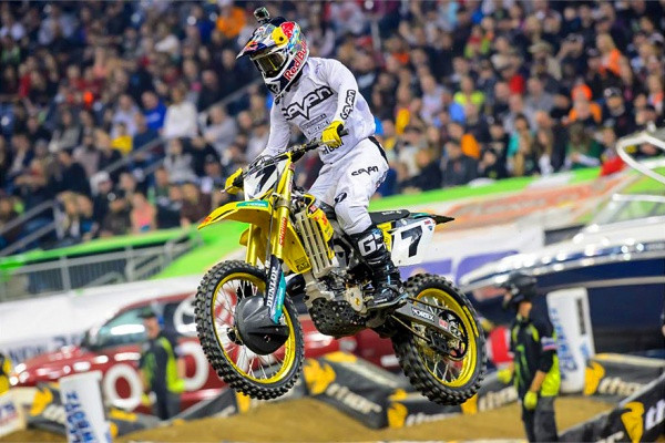 James Stewart on ajanut urallaan toiseksi eniten voittoja supercrossissa. Kuva: Suzuki