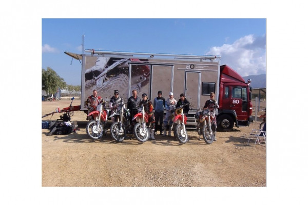 Kuvassa vasemmalta: Niko Heikkala