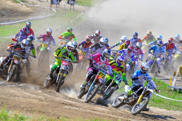 MX1 -luokan ensimmäisen erän startti. Kuva: Kari Karttiala