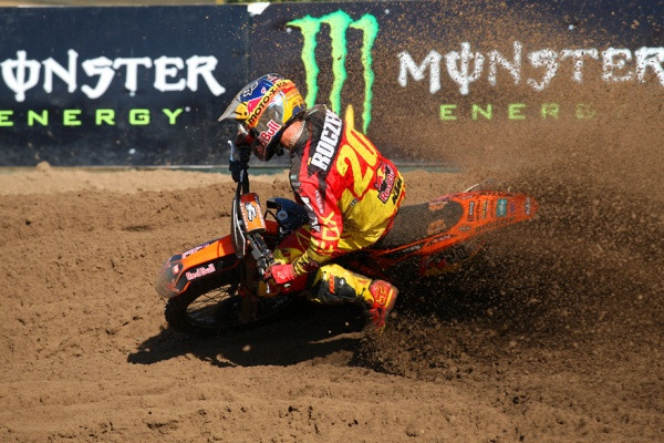 Ken Roczen voitti kolmannen kerran peräkkäin MX2 -luokan MXoN kilpailussa. Tällä kertaa tuli tilille myös maailmanmestaruus.