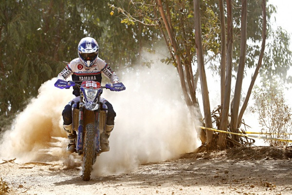 Jamie McCanney ajoi Portugalin pölyssä tänään luokkavoittoon ja samalla tilille tuli myös yleiskilpailun voitto. Kuva: Yamaha