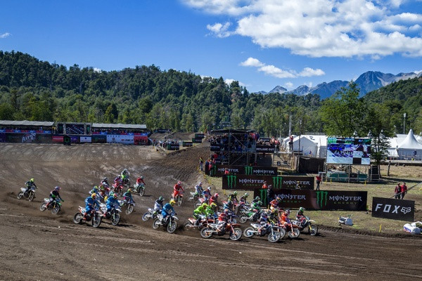 Kauden avaus kaasuteltiin Argentiinan hienoissa maisemissa.  Kuva: Ray Archer