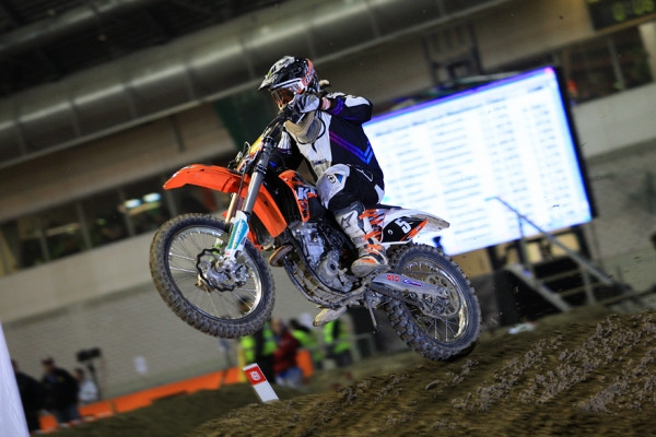 Oinosta ei nähdä Helsingin Supercrossissa radalla.