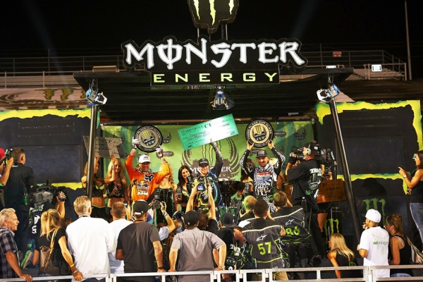 Villopoto ja miljoonan dollarin pääpalkinto. Kuva: Hoppenworld.com