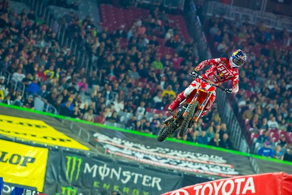 Ryan Dungey on marssimassa vahvasti kohti mestaruutta. Kuva: Simon Cudby