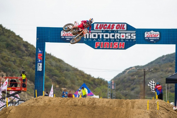 Marvin Musquin otti 250 -kuutioisten luokan voiton. Kuva: Simon Cudby