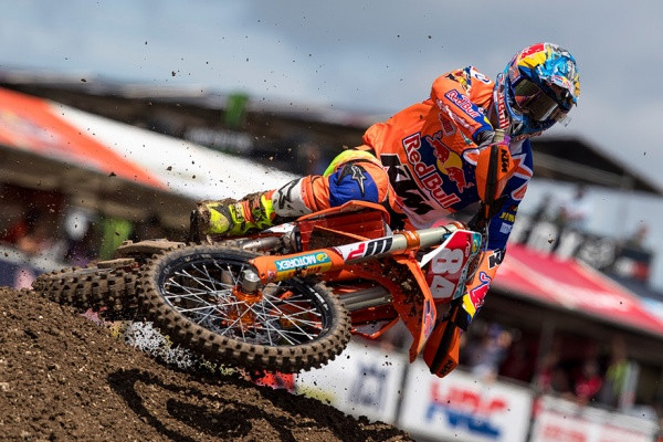 Jeffrey Herlings otti kaksi erävoittoa Matterley Basinin radalla. Kuva: Ray Archer