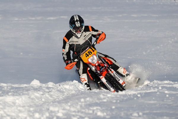 Aleksi Jukola on ollut aamun vauhdikkain Päitsillä. Kuva: Jani Hovi / Xracing