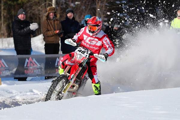 Eemil Pohjola on toisena kuuden maastokokeen jälkeen. Kuva: Jani Hovi / Xracing