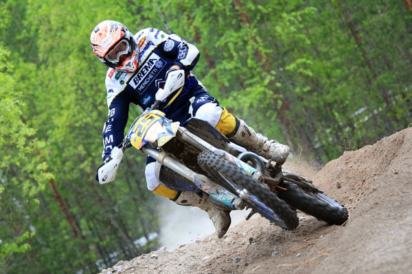 Marko Tarkkala kotimaisemissaan.