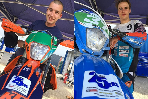 Mika Barnes (vas.) ja Henric Stigell poseeraavat Espanjassa.