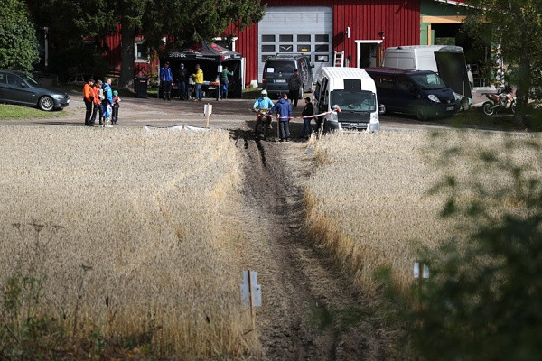 Kauden toiseksi viimeinen enduron SM-kilpailu ajettiin Mäntsälä tutuilla reiteillä. Kuva: Jani Hovi / Xracing