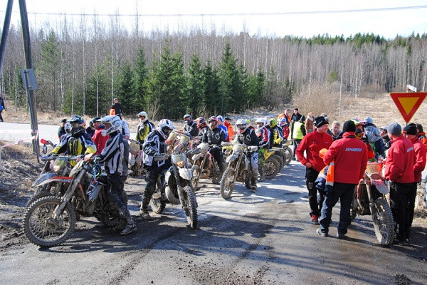 Pienellä kiireellä syntynyt Keravan maastokoe veti paljon yleisöä