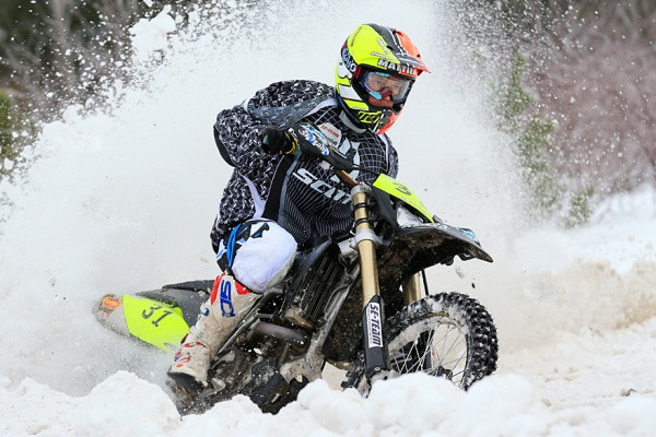 Jari Mattila pöllytti lunta Kangasalla. Kuva: Jani Hovi / Xracing