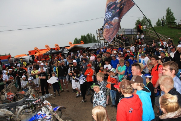 Tunnelmia supercross kauden avauksesta Vantaalta.