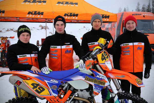 Antti Kujanpää (vas.)