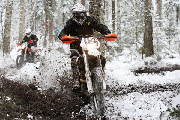 JPSalonen Motorsportin joukkue voitti luokan 2.