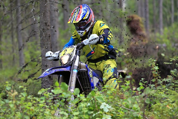 Jussi Arvajan menoa Seinäjoen viidennellä maastokokeella vain hetkeä ennen rajua kaatumista. Kuva: Jani Hovi / Xracing