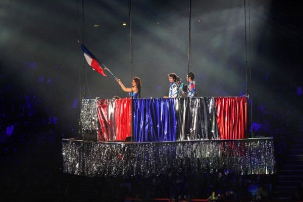 Ranskalaiset osaavat hoitaa esittelyt.