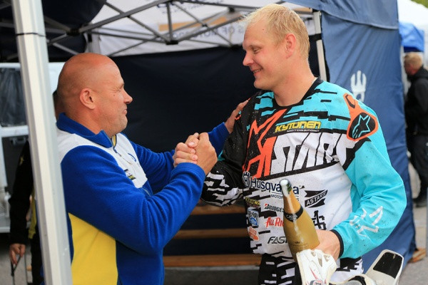 Vesa Kytösen tiimi Kytönen Motorsport saavutti E2-luokasta SM-kultaa ja hopeaa