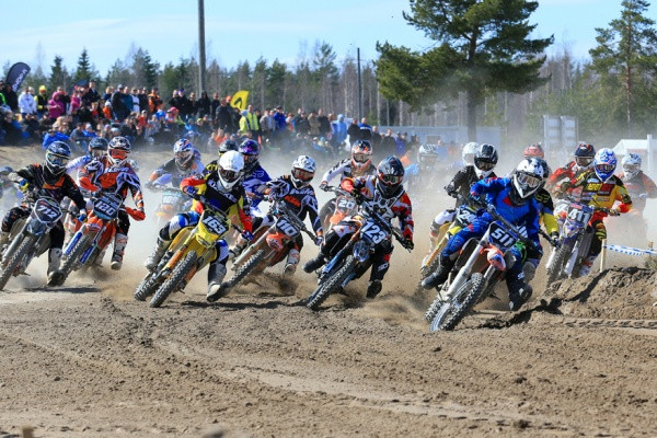 Ensimmäisen erän startti.