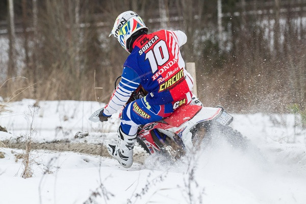 Davide Soreca harjoittelee Suomessa Päijänteen ympäriajoa varten. Kuva: Henri Salminen