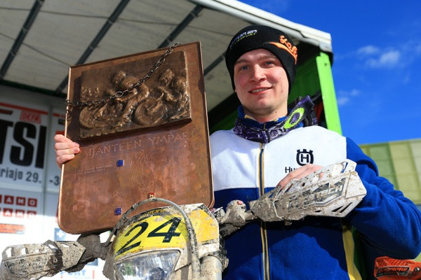 Päitsivoittaja Antti Hellsten jatkaa tiimissä. Kuva: Jani Hovi / Xracing
