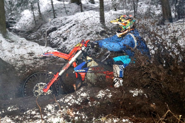 Niko Aitta ajoi Jiri Leinon ja Markus Michelssonin kanssa Kärme Kustaan voittoon. Kuva: Jani Hovi / Xracing
