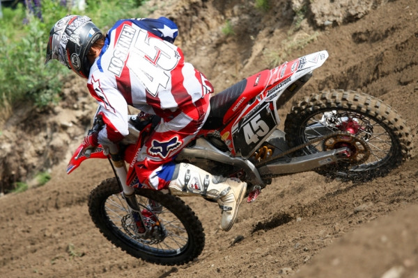 Waltteri Koskinen vauhdissa Heinolan osakilpailun aika-ajoissa.