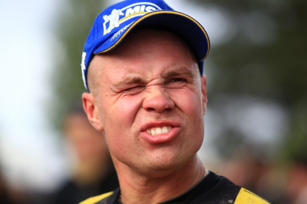Motocrossin SM hopeamitalisti Jussi Nikkilä lähtee pitämään hauskaa