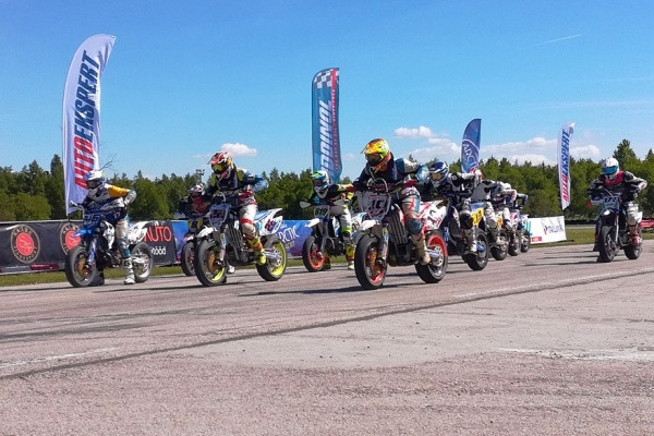 Supermotoon haetaan uutta nostetta. Kuva: Aki Laakkonen
