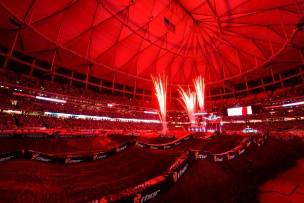 Atlantan avajaiset olivat tuttuun tyyliin näyttävät. Kuva: Cudby S. / KTM images