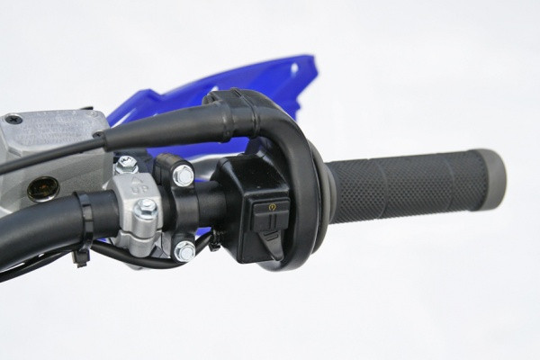 Tehokarttojen vaihtaminen on helppoa ajonkin aikana.