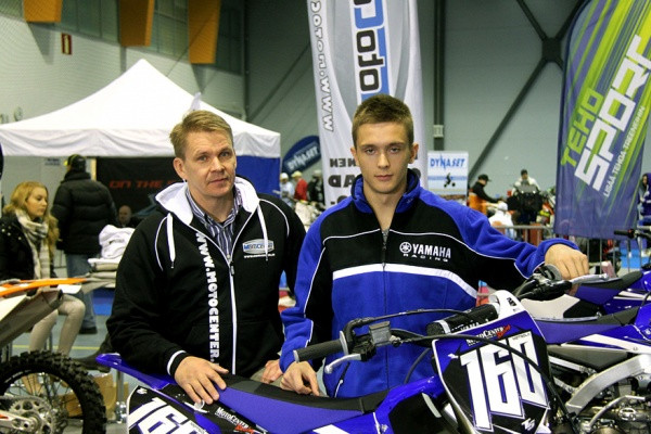 Tommi Metsola (oik.) lähtee ensi kauteen Ari Salinin omistaman MotoCenterin tuella.