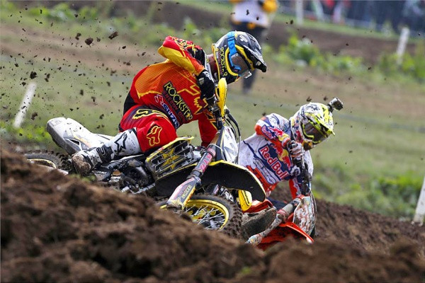 Clement Desalle ja Tony Cairolin taistelua.