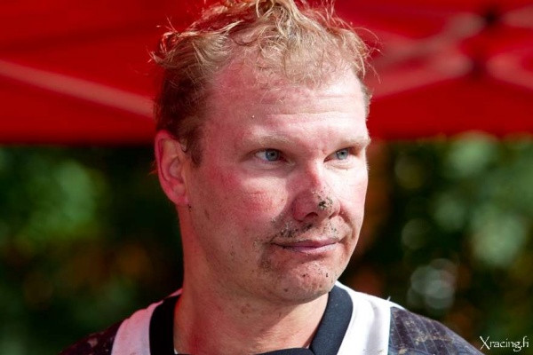 Petteri Silvan haastaa Janne Suomisen ja Jani Laaksosen.