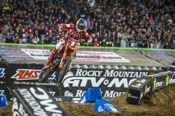 Ryan Dungey marssii vahvasti kohti uutta mestaruutta. Kuva: Red Bull Content Pool