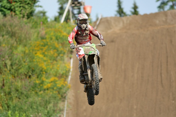 Jami Numminen vahvisti MXJ-luokan Suomen Cupin johtooan.