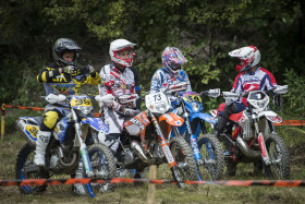 Enduron kotimainen kesäkausi alkaa vihdoin olla käynnissä, kun Jämsän superenduron jälkeen päästään kilpailemaan pariajon merkeissä.