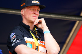 Jyrki Louhi seuraa motocrossia tarkasti ja on välillä mietteliäänä tekemisen tason suhteen.