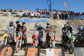 Tommi Mäkinen (33) ja Miika Mäkinen (10) ensimmäisessä kilpailussaan KTM:llä.